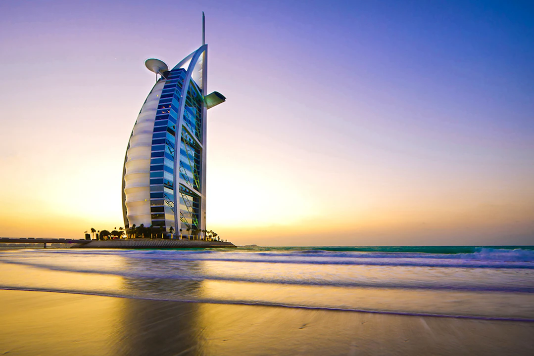 Discover Dubai by night and dine at Burj Al Arab-Al Iwan Discount